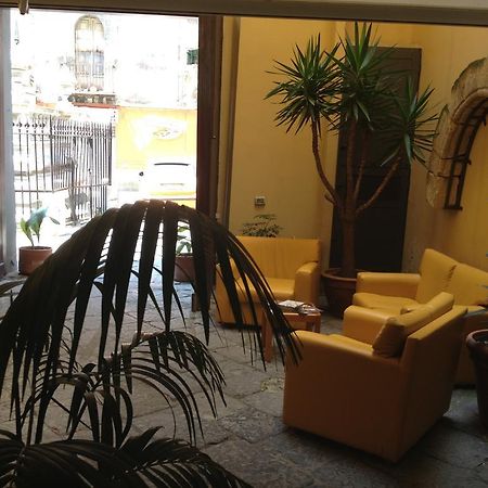 Caravaggio Hotel Naples Luaran gambar