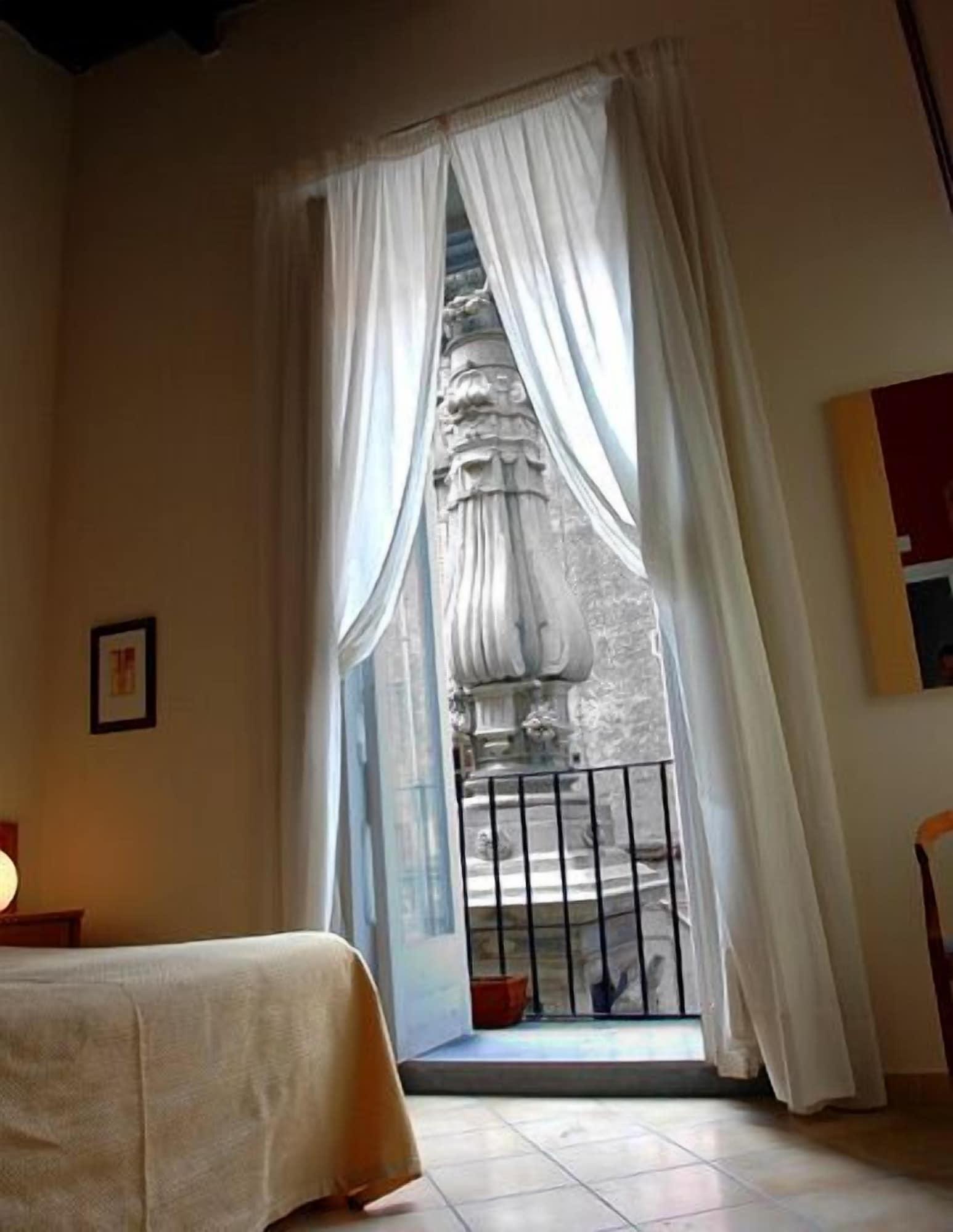 Caravaggio Hotel Naples Luaran gambar