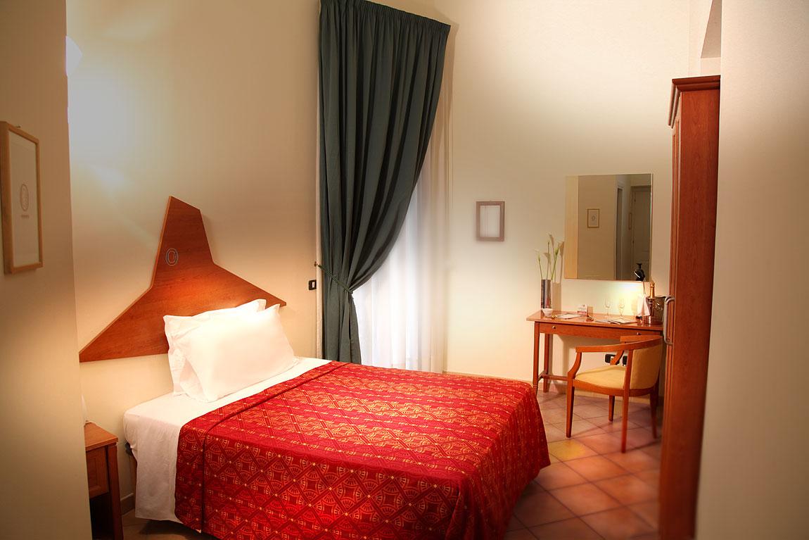 Caravaggio Hotel Naples Luaran gambar