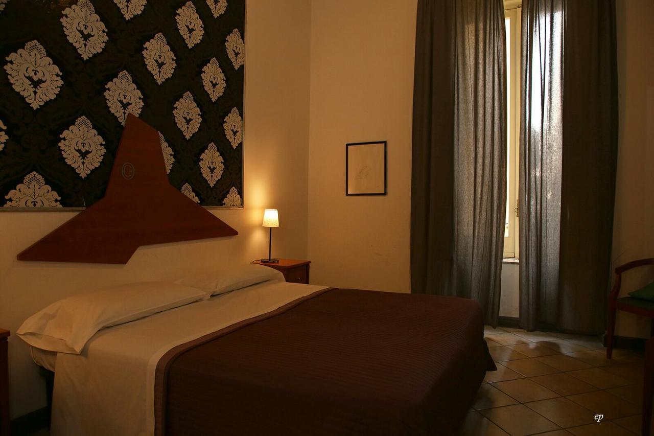 Caravaggio Hotel Naples Luaran gambar